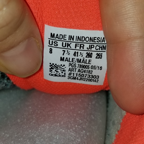 Unisex Adidas Sneakers - Picture 3 of 8